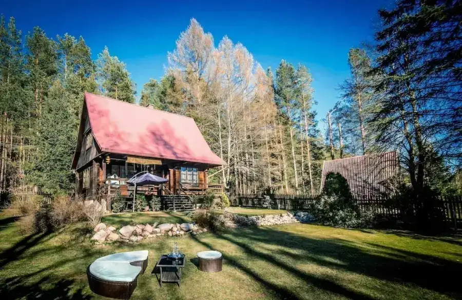 In The Woods – noclegi Supraśl, dom w lesie z jacuzzi